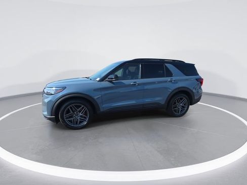Used 2025 Ford Explorer ST w/ Sun And Sound Package AWD/4WD image 4