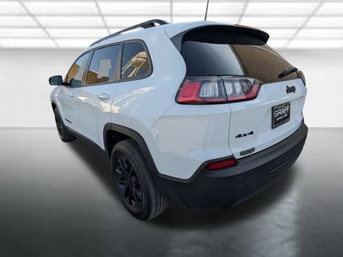 Used 2022 Jeep Cherokee Latitude Plus AWD/4WD image 2