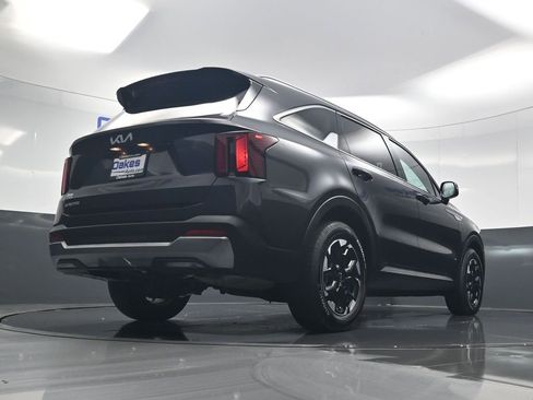 Certified 2025 Kia Sorento S w/ Panoramic Sunroof Package FWD image 47