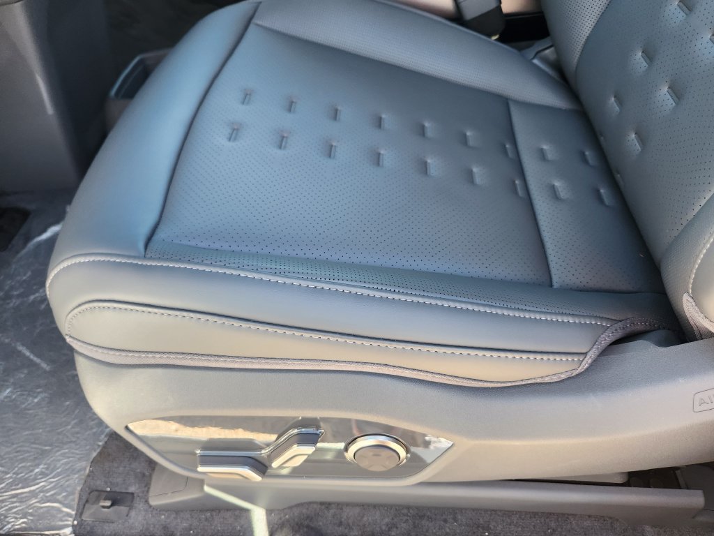 New 2026 Kia EV9 Wind AWD/4WD image 9