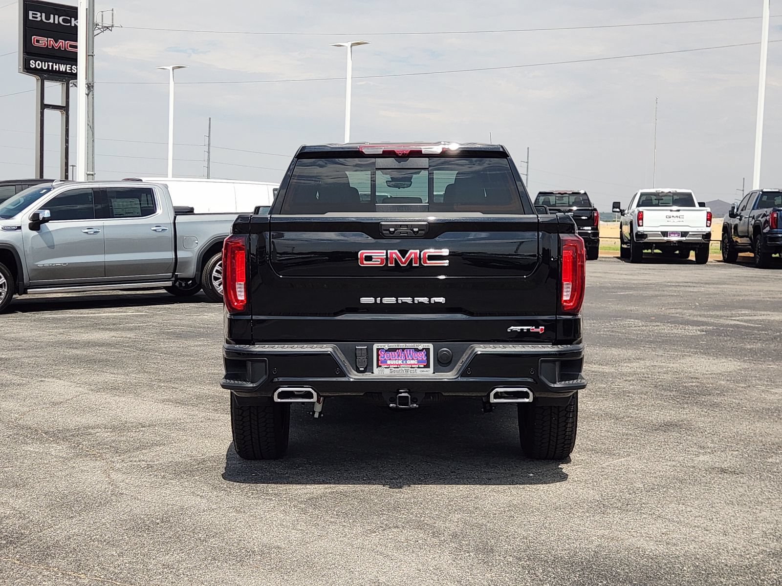 New 2026 GMC Sierra 1500 AT4 w/ AT4 Premium Package AWD/4WD image 8