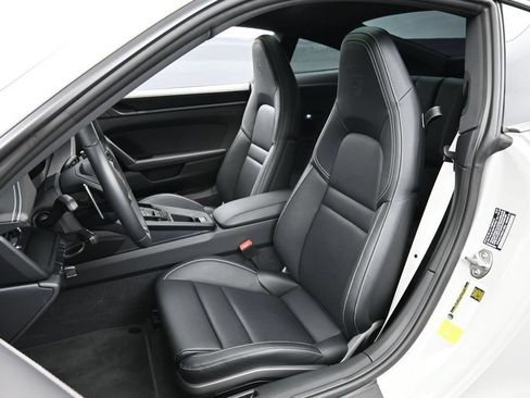 Certified 2024 Porsche 911 Carrera GTS RWD image 5