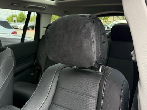 New 2026 Mercedes-Benz GLS 450 4MATIC image 3