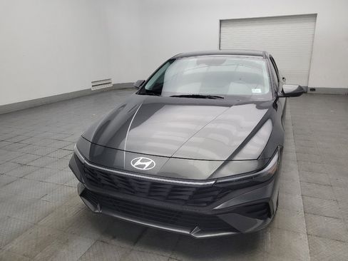 Used 2025 Hyundai Elantra SE FWD image 15