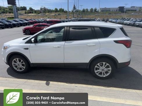 Used 2019 Ford Escape SE AWD/4WD image 10