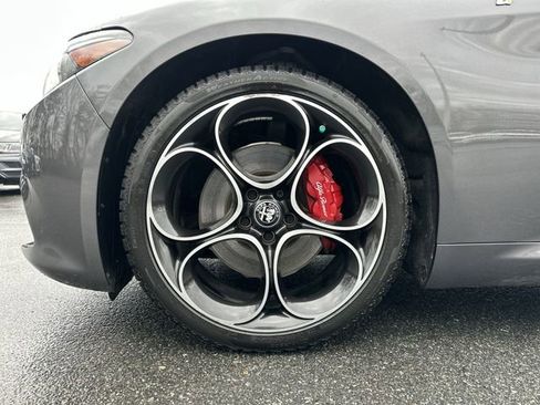 Used 2022 Alfa Romeo Giulia Ti image 11