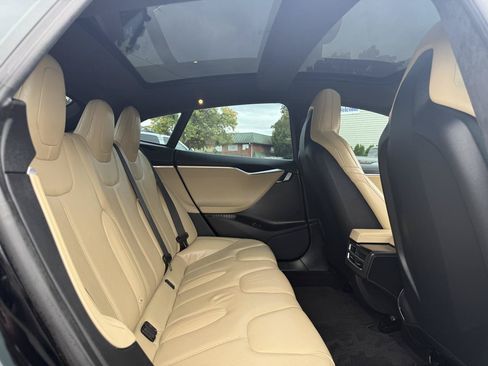 Used 2015 Tesla Model S 70 RWD image 14
