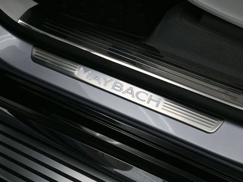 Used 2025 Mercedes-Benz Maybach GLS 600 4MATIC image 14