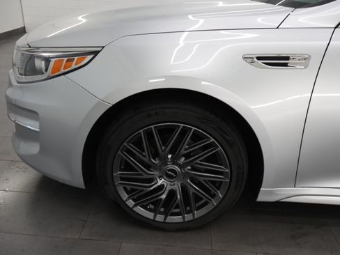Used 2017 Kia Optima LX FWD image 32