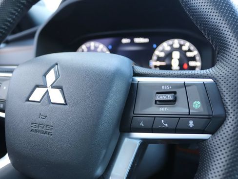 Used 2022 Mitsubishi Outlander SEL AWD/4WD image 27