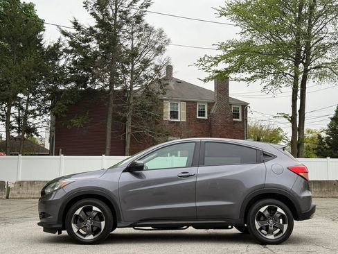 Used 2018 Honda HR-V EX image 4