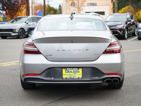 Used 2022 Genesis G70 2.0T image 6