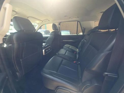 Used 2024 Ford Expedition Max XLT AWD/4WD image 7