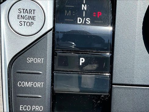 Certified 2025 BMW 330i Sedan w/ Convenience Package image 35