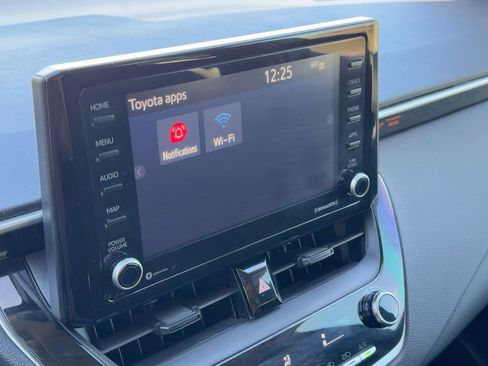 Used 2022 Toyota Corolla LE image 25
