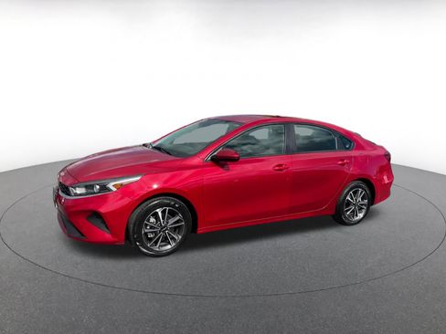 Used 2024 Kia Forte LXS image 8