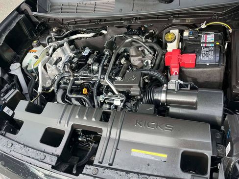 Used 2025 Nissan Kicks SV FWD image 35