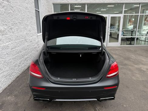 Used 2018 Mercedes-Benz E 63 AMG S image 27