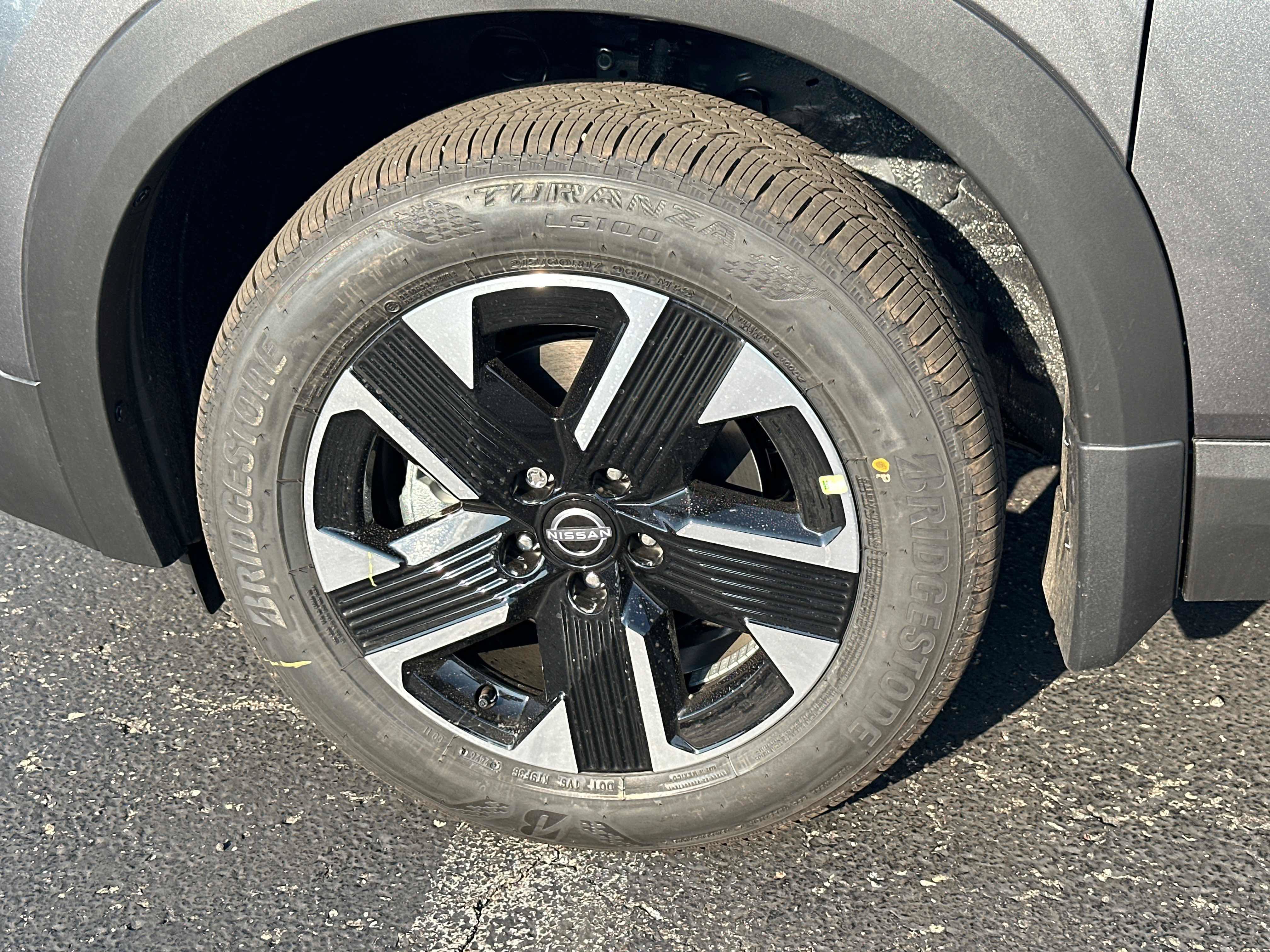 New 2027 Nissan Kicks SV AWD/4WD image 8