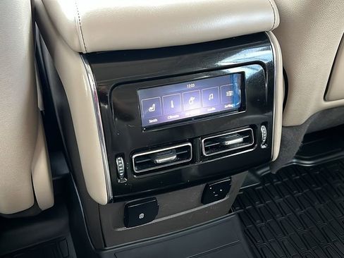 Certified 2024 Lincoln Aviator Reserve w/ Equipment Group 201A image 10