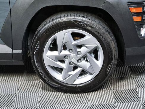 Used 2025 Hyundai Kona SE FWD image 35