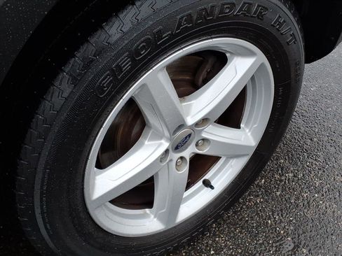 Used 2017 Ford Explorer XLT w/ Equipment Group 201A image 11