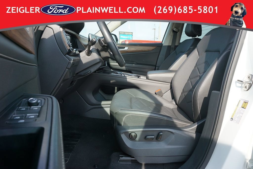 Used 2025 Volkswagen Atlas SE FWD image 19