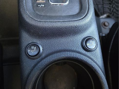 Used 2013 Jeep Wrangler Unlimited Sport image 20