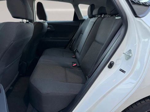 Used 2018 Toyota Corolla iM image 11