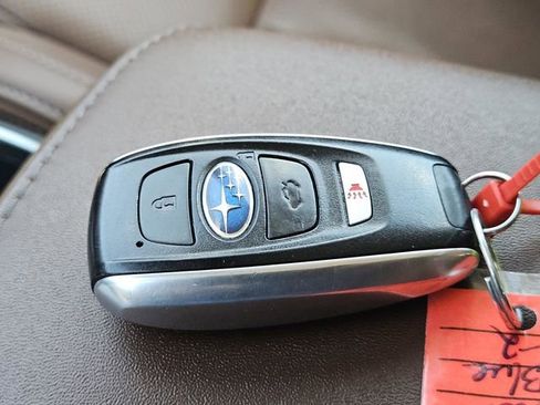 Used 2025 Subaru Outback Touring w/ Popular Package #2 AWD/4WD image 39