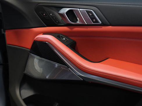 Used 2025 BMW X5 M Competition w/ Executive Package image 25