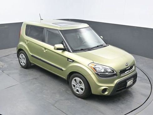 Used 2013 Kia Soul FWD image 47
