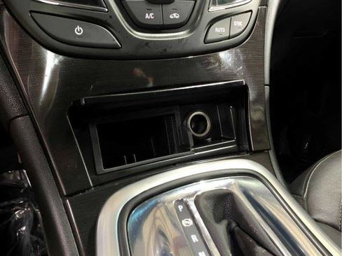 Used 2017 Buick Regal FWD image 34