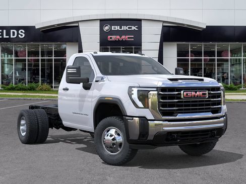 New 2026 GMC Sierra 3500 Pro w/ Convenience Package AWD/4WD image 7