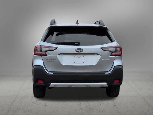 Used 2023 Subaru Outback Limited image 5