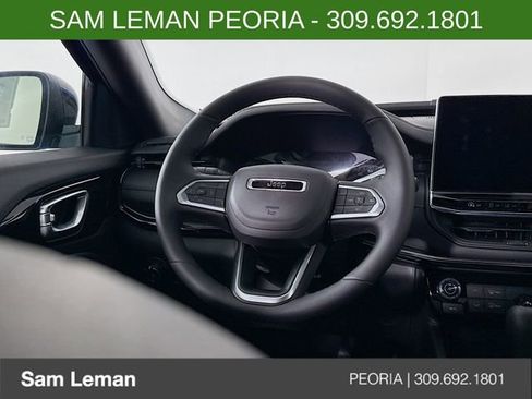 New 2026 Jeep Compass Latitude image 11