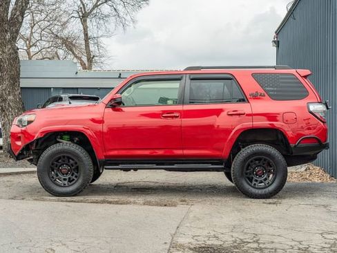 Used 2017 Toyota 4Runner TRD Pro image 3
