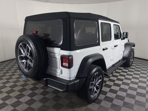 Used 2024 Jeep Wrangler Unlimited w/ Convenience Group AWD/4WD image 7