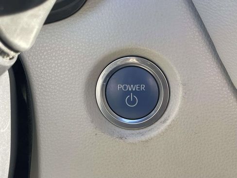 Used 2020 Toyota Corolla LE image 23