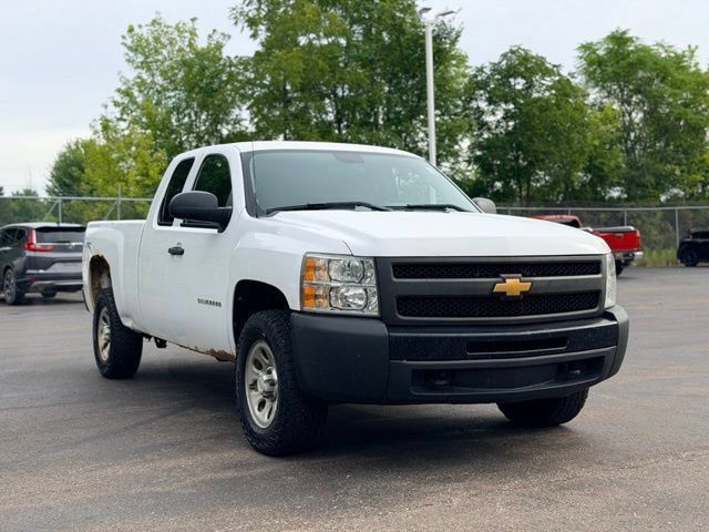 Used 2011 Chevrolet Silverado 1500 W/T AWD/4WD image 3