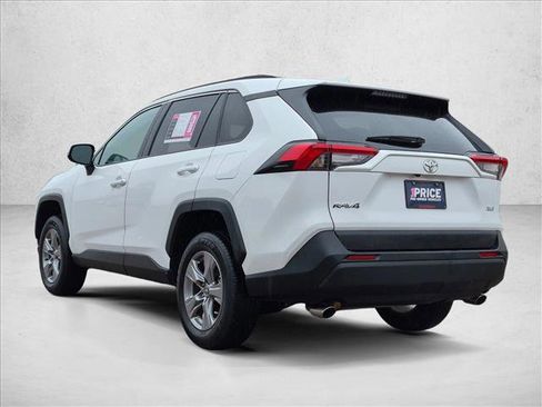 Used 2025 Toyota RAV4 XLE FWD image 8