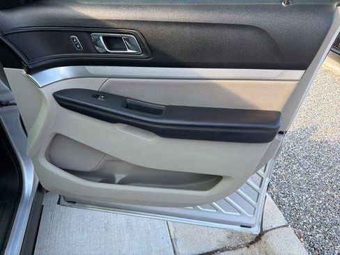 Used 2018 Ford Explorer FWD image 30
