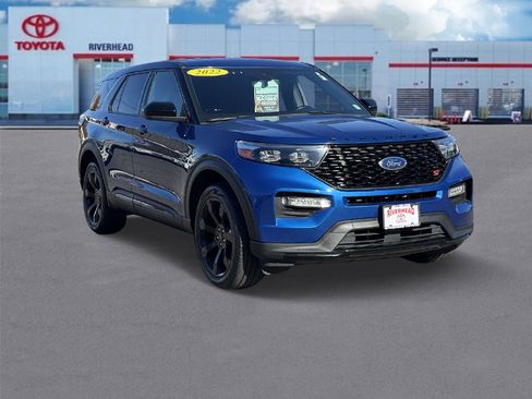 Used 2022 Ford Explorer ST w/ ST High-Performance Pack image 2