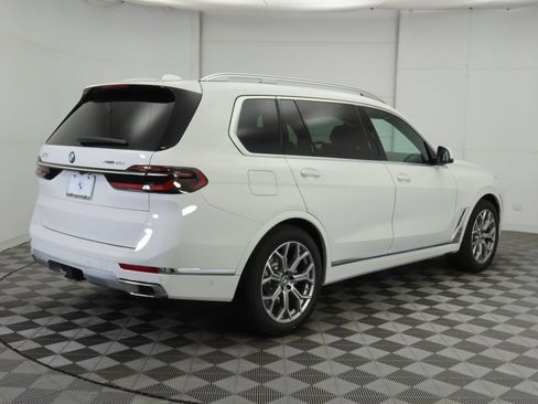 Used 2026 BMW X7 xDrive40i AWD/4WD image 6