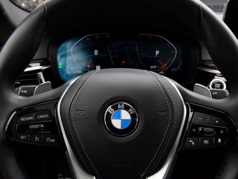 Used 2023 BMW 530i w/ Convenience Package image 23