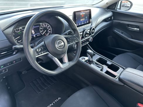Used 2025 Nissan Sentra SV image 19