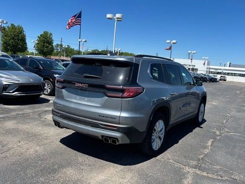 Used 2024 GMC Acadia Elevation FWD image 5