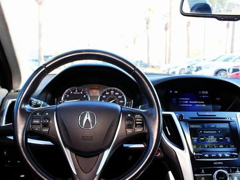 Used 2017 Acura TLX image 28