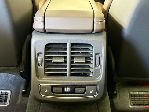 Used 2024 Audi RS e-tron GT image 23