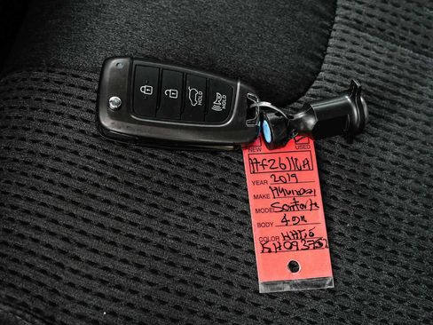Used 2019 Hyundai Santa Fe SE FWD image 36